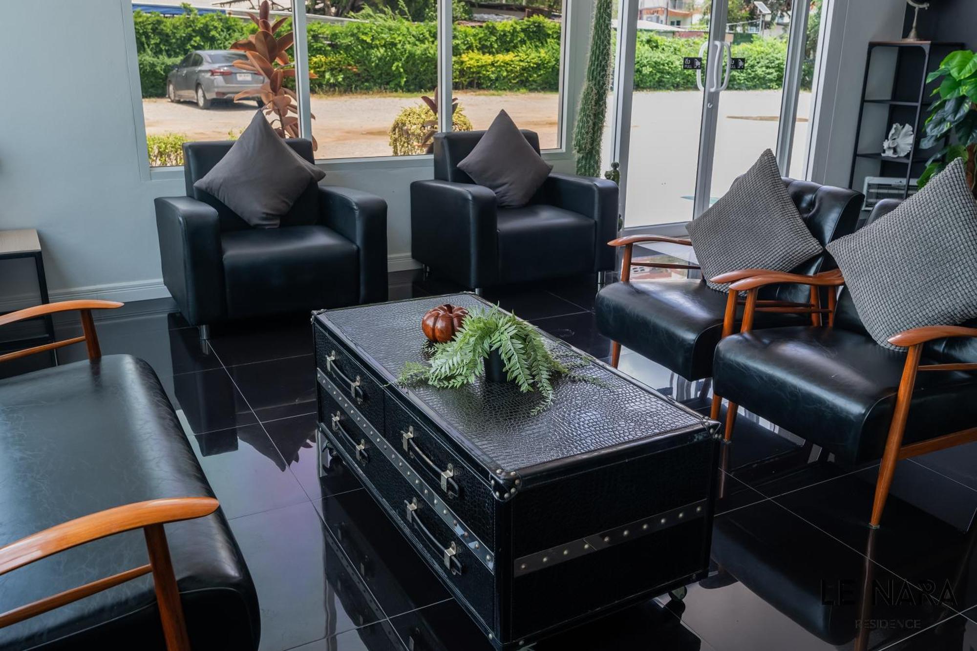 Hotel Sea Breeze Residencia Jomtien Exterior foto